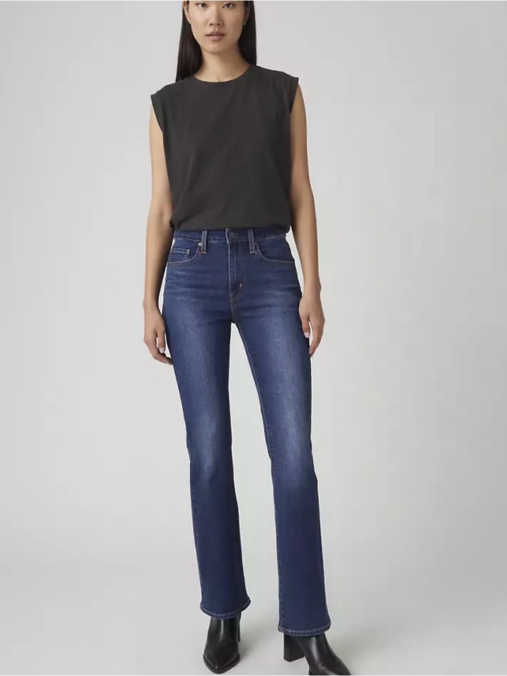 Levi’s | 725 High Rise Bootcut | 25x32